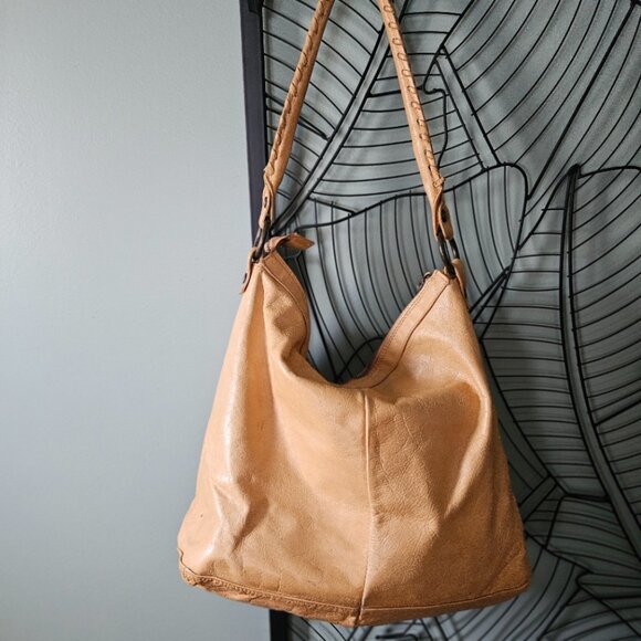 Maurizio Taiuti | Soft Yellow Leather Bucket Shoulder Bag City Vibe Style - Picture 2 of 15